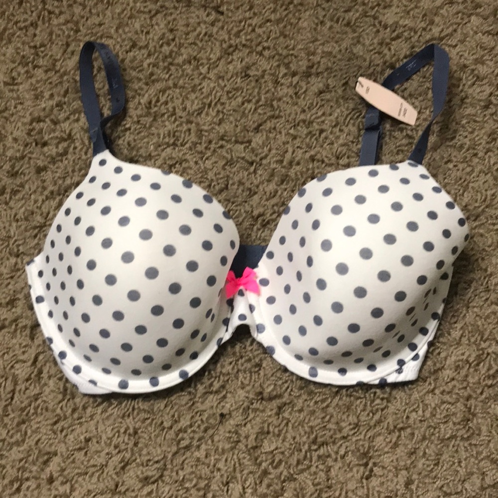 Victoria’s Secret pink bra